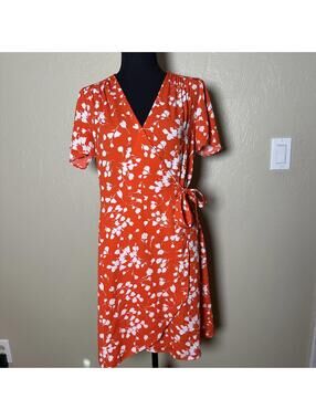 Bright Modern Floral Wrap Dress Lightweight Short Sleeve Orange White